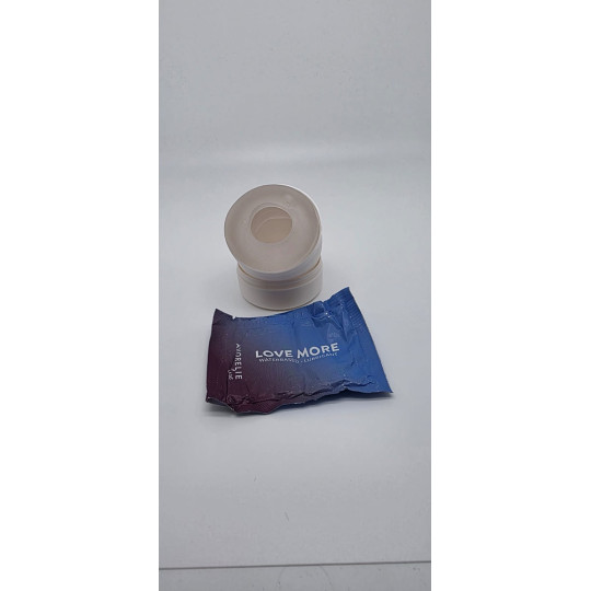 Bold Masturbator Ei Egg