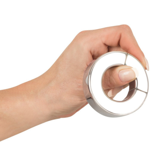 Magnetic Ball Stretcher – fetish Collection
