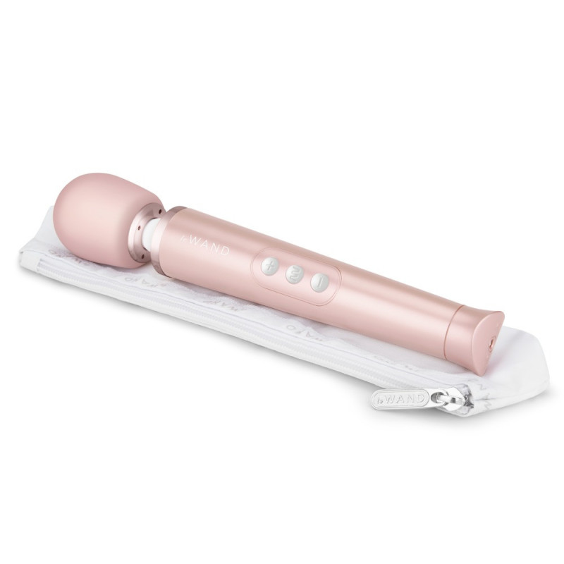 Petite Rechargeable Vibrating Massager – le Wand