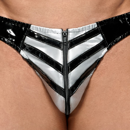 Slip aus Lack – Black Level