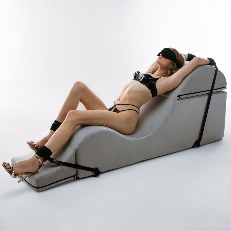 Aria Bondage – Liberator